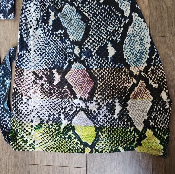 Diane Von Furstenberg Julian Silk Jersey Wrap Dress - Picture 7 of 12